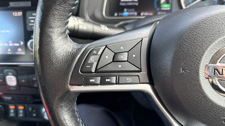 Nissan LEAF 110kW Tekna 40kWh 5dr Auto Electric Hatchback